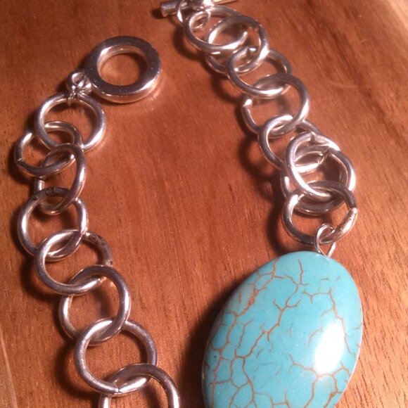 Mojave Blue Turquoise Silvertone Toggle Bracelet - Picture 5 of 14